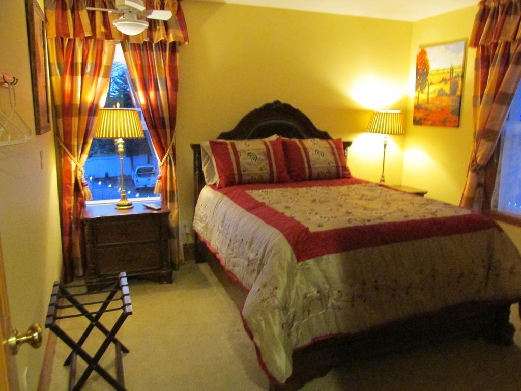 Mansion Inn Lake Stevens الغرفة الصورة