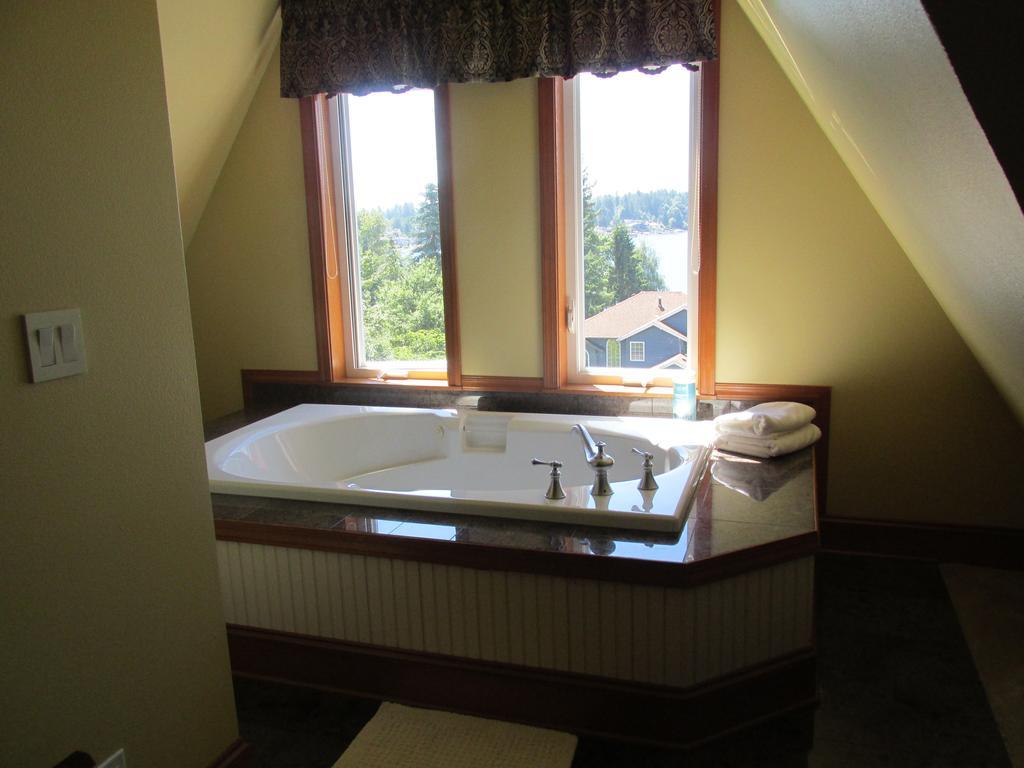 Mansion Inn Lake Stevens الغرفة الصورة